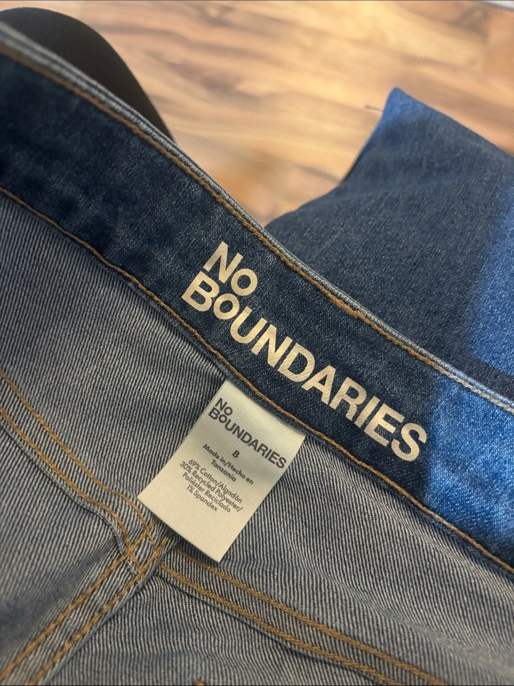 No bounderies size 8 NWT Bootcut jeans